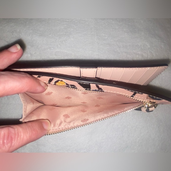 Authentic Kate Spade Bifold Wallet - Picture 6 of 7